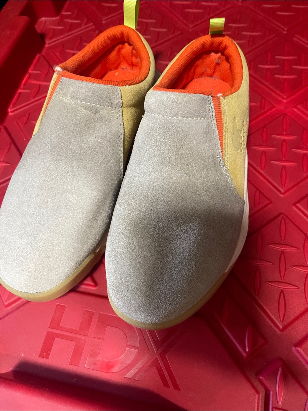 Sorel Beige Suede Sneaker with White Sole and Neon Yellow Pull Tab sz8 - Picture 1 of 8